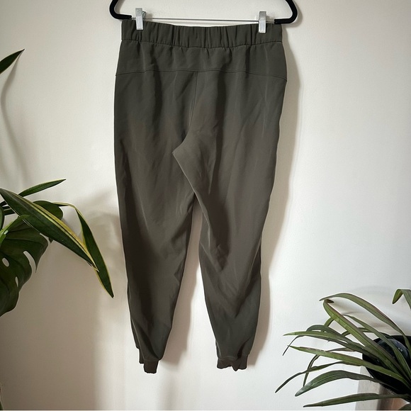 Lululemon On the Fly Jogger Sweatpants Dark Olive Size 8 - Picture 4 of 11